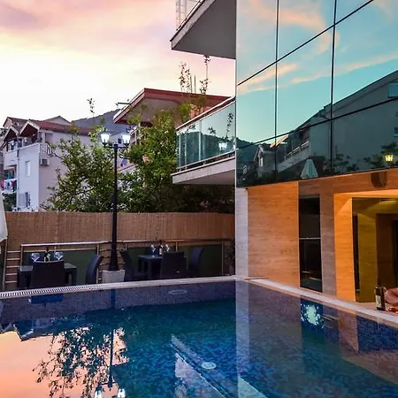 Hotel Amsterdam Budva