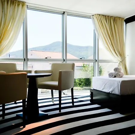 Amsterdam 4* Budva